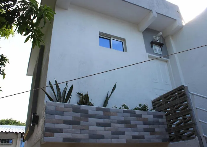 Momoluu\'S House